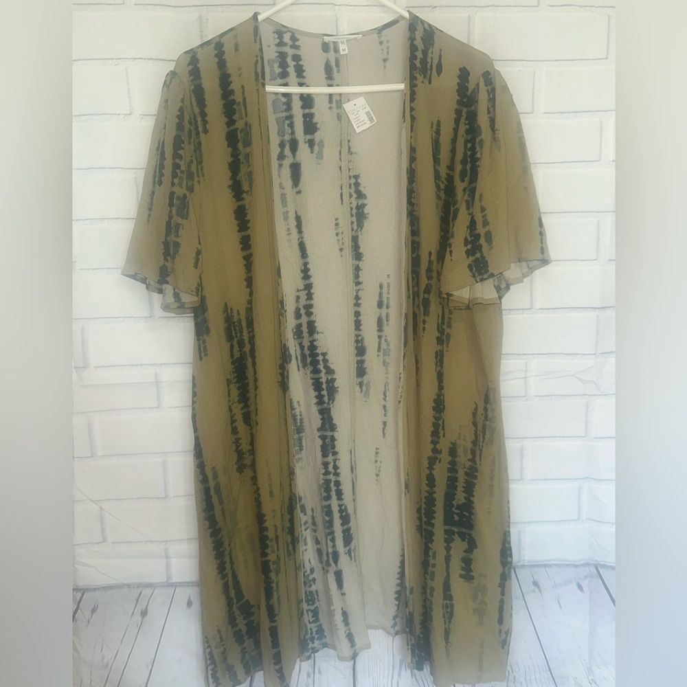 Maurices Tan and Black Patterned Kimono